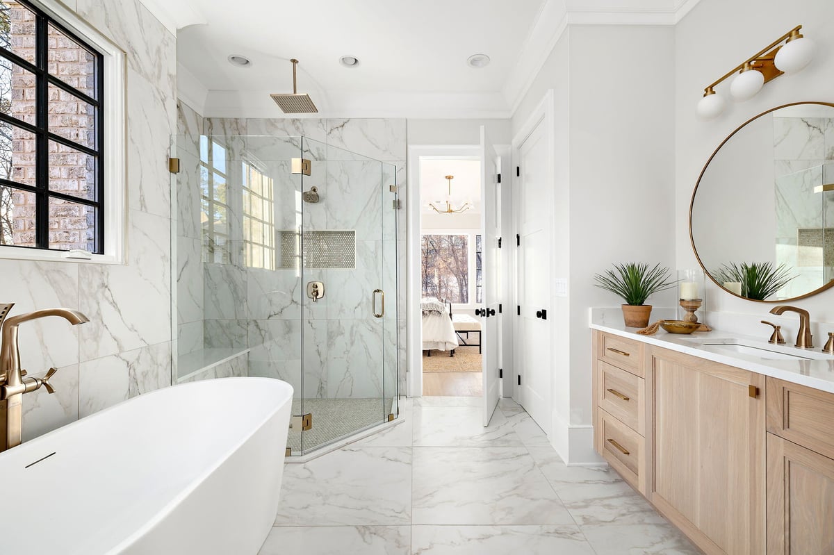Walk in Shower in New Home Primary Suite Bathroom